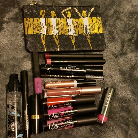 ELF Other - Make up bundle 15 pc with make up bag